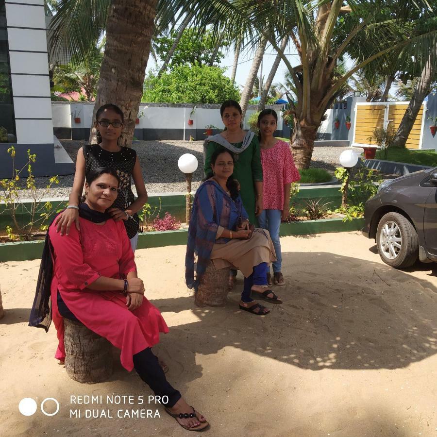 Sunset Beach Villa Cherai Kochi Bagian luar foto